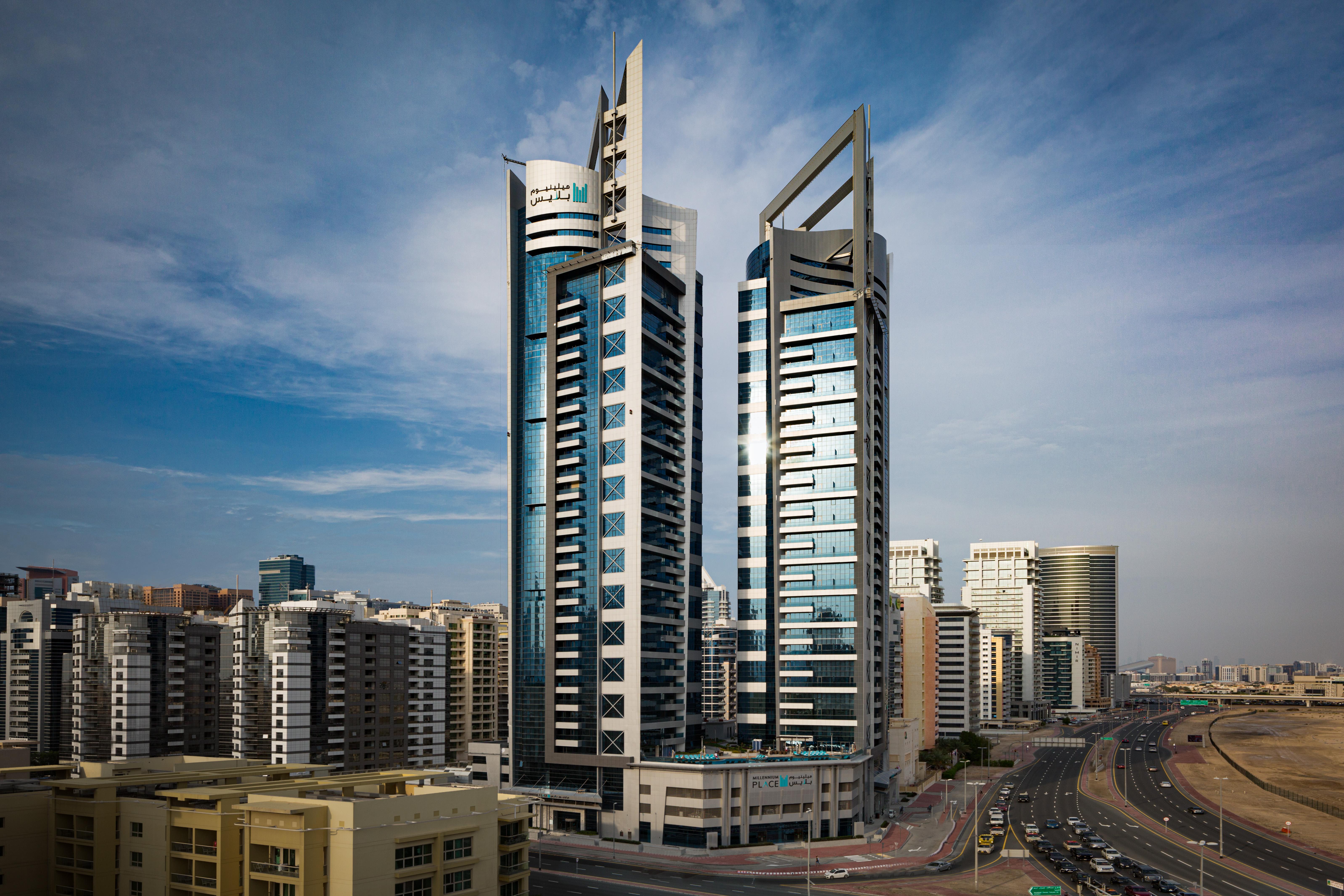 千禧广场芭莎高地酒店公寓 迪拜 外观 照片